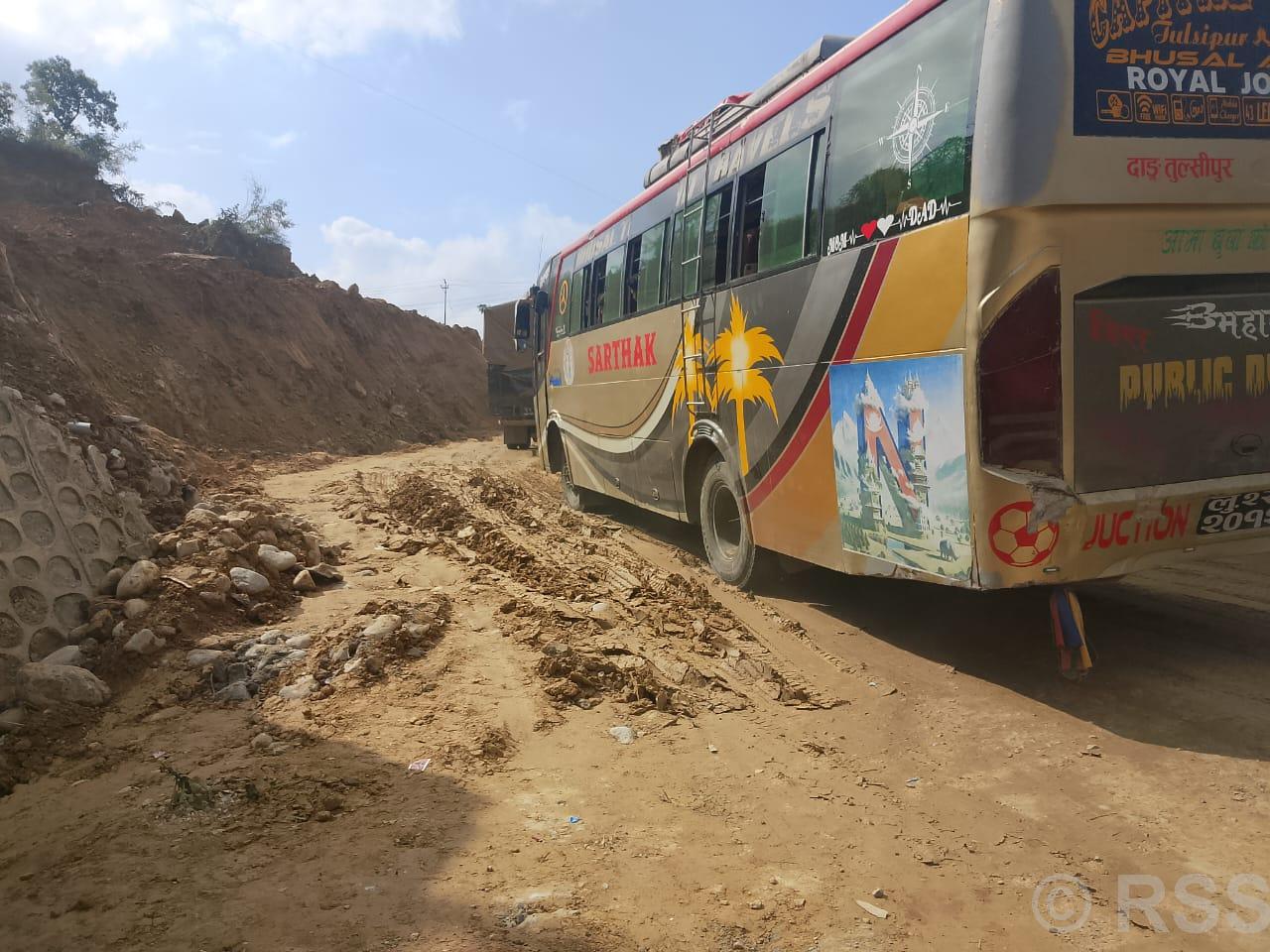 दाउन्नेमा यातायात एकतर्फी सञ्चालन