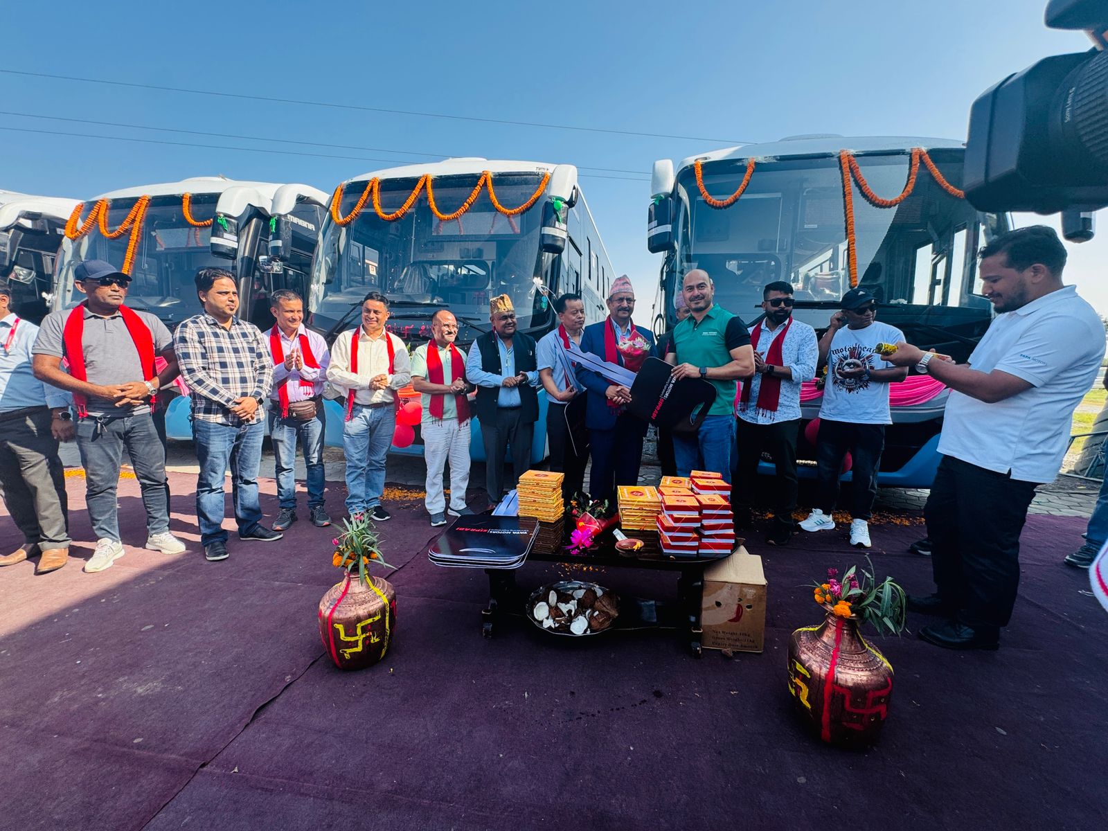 सिप्रदी ट्रेडिङद्वारा १० वटा TATA LPO1622/62 BS6 Magna Bus हस्तान्तरण