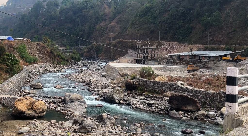 सीमा विवादका कारण बसपार्क निर्माण अवरुद्ध