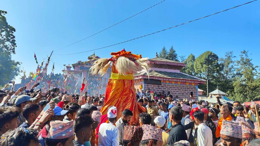 देउवा दम्पती उग्रतारा मेलामा