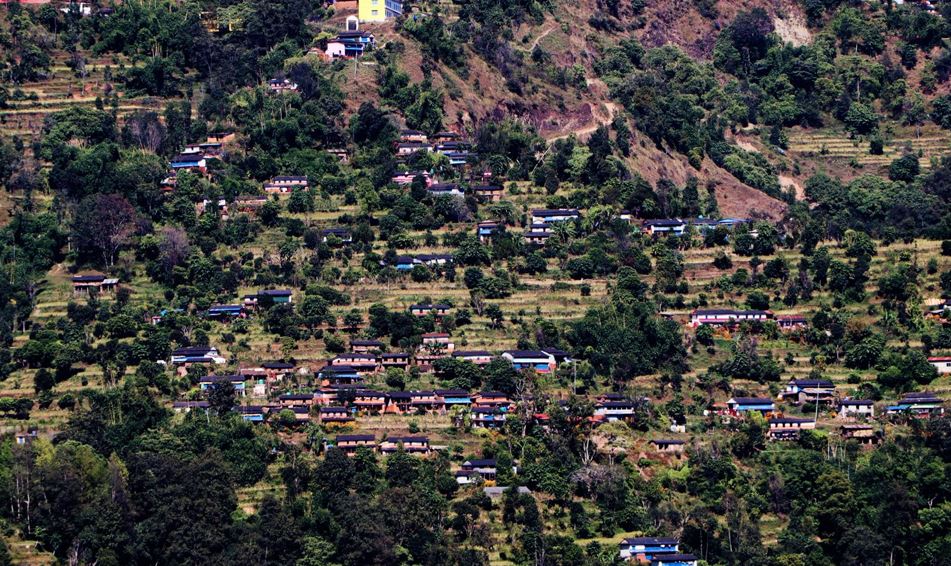 बसाइँसराइले ग्रामीण क्षेत्र सुनसान, बुढापाकालाई गाउँ रित्तिने चिन्ता