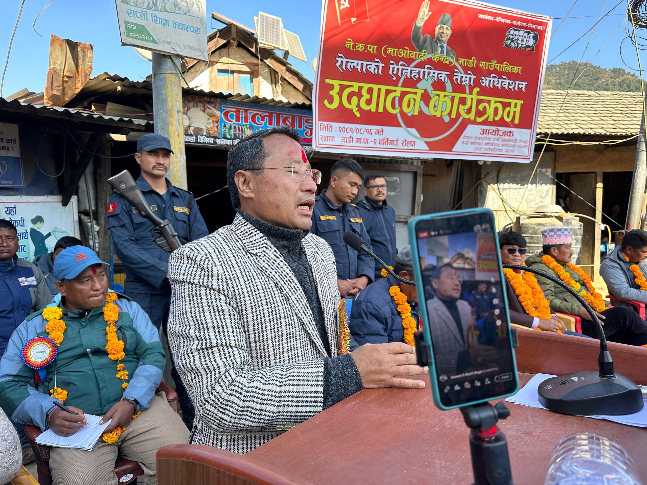 शंकर पोखरेललाई वर्षमानको प्रश्न- रेखा शर्मासँग चुनाव हार्नेले कहिल्यै नहारेका प्रचण्डलाई हरूवा भन्न लाज लागेन ?