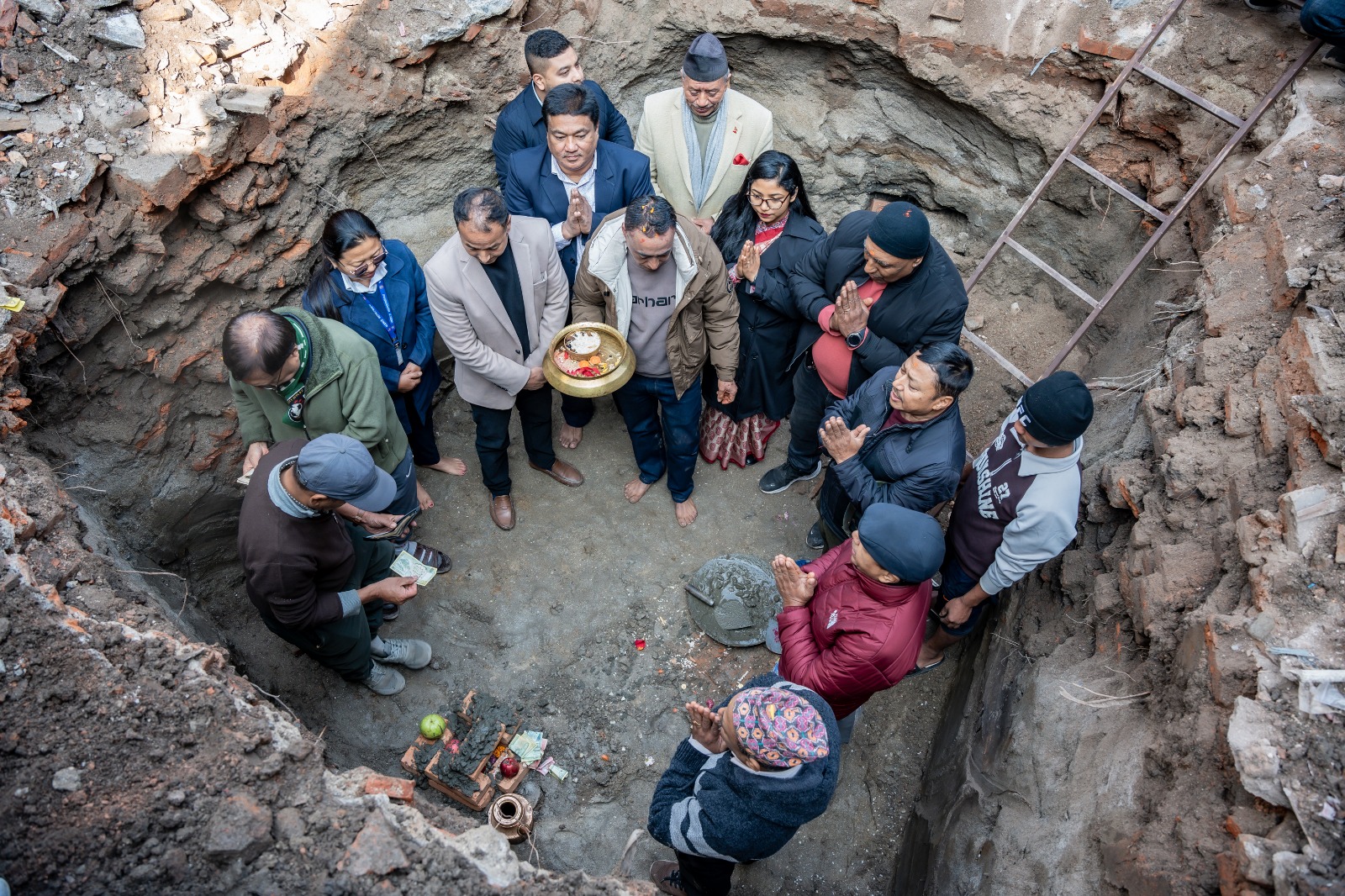 परम्परागत शैलीमा महाङ्काल मन्दिरको सत्तल पुनःनिर्माण सुरू