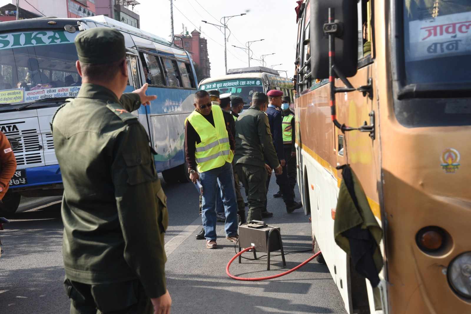 १२० वटा सवारी साधनको प्रदुषण जाँच गर्दा ५१ पास, ६९ वटा फेल