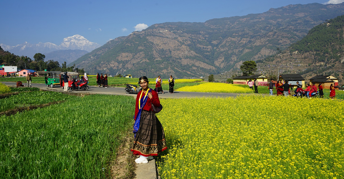 मौलिक पोसाक भाडामा लगाएर आम्दानी