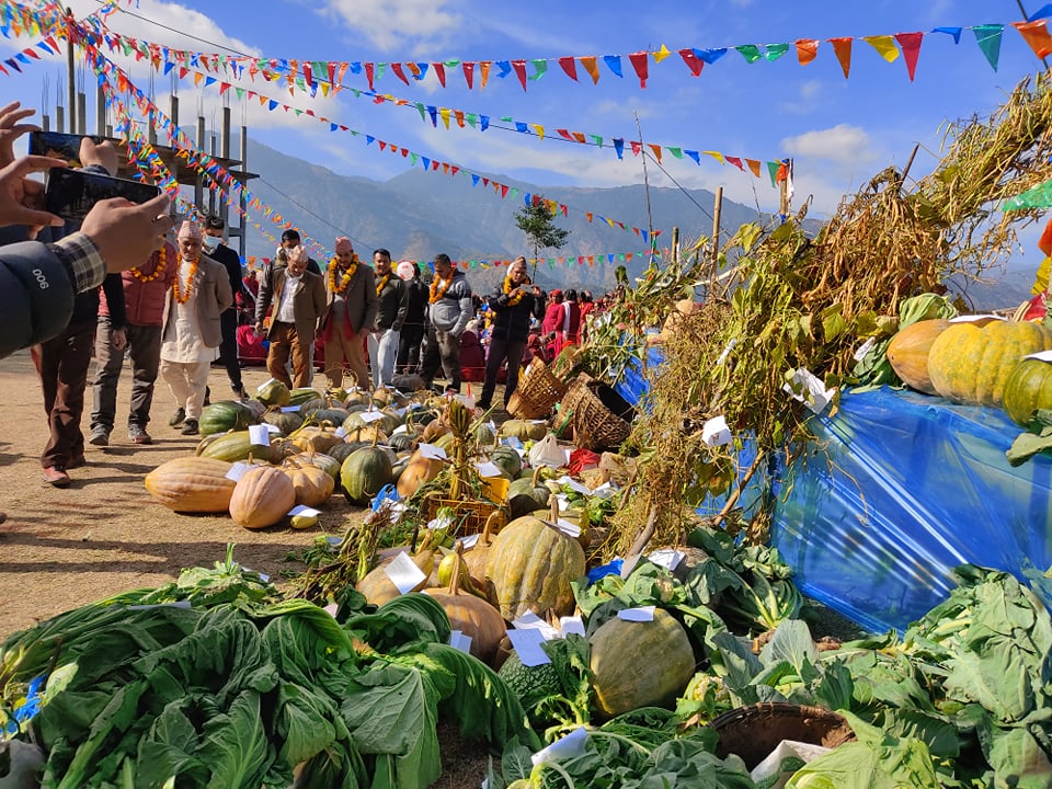 महाशिवरात्रिकाेअवसरमा कृषि प्रदर्शनी मेला