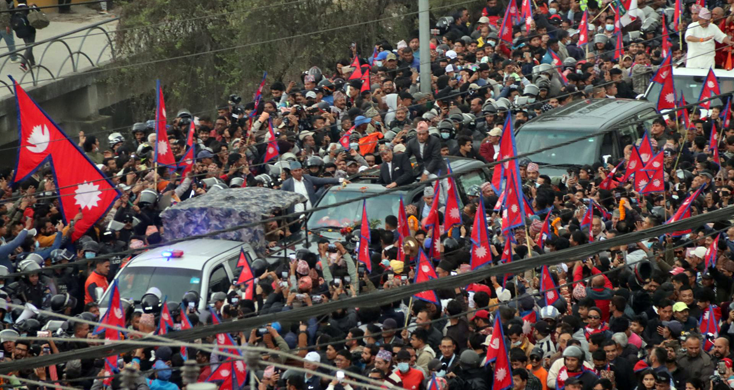 ‘हिन्दुराष्ट्र र राजसंस्था पुनःस्थापनाको सुस्पष्ट सङ्केत देखियो, निकास खोज्ने जिम्मा ठूला दलको’