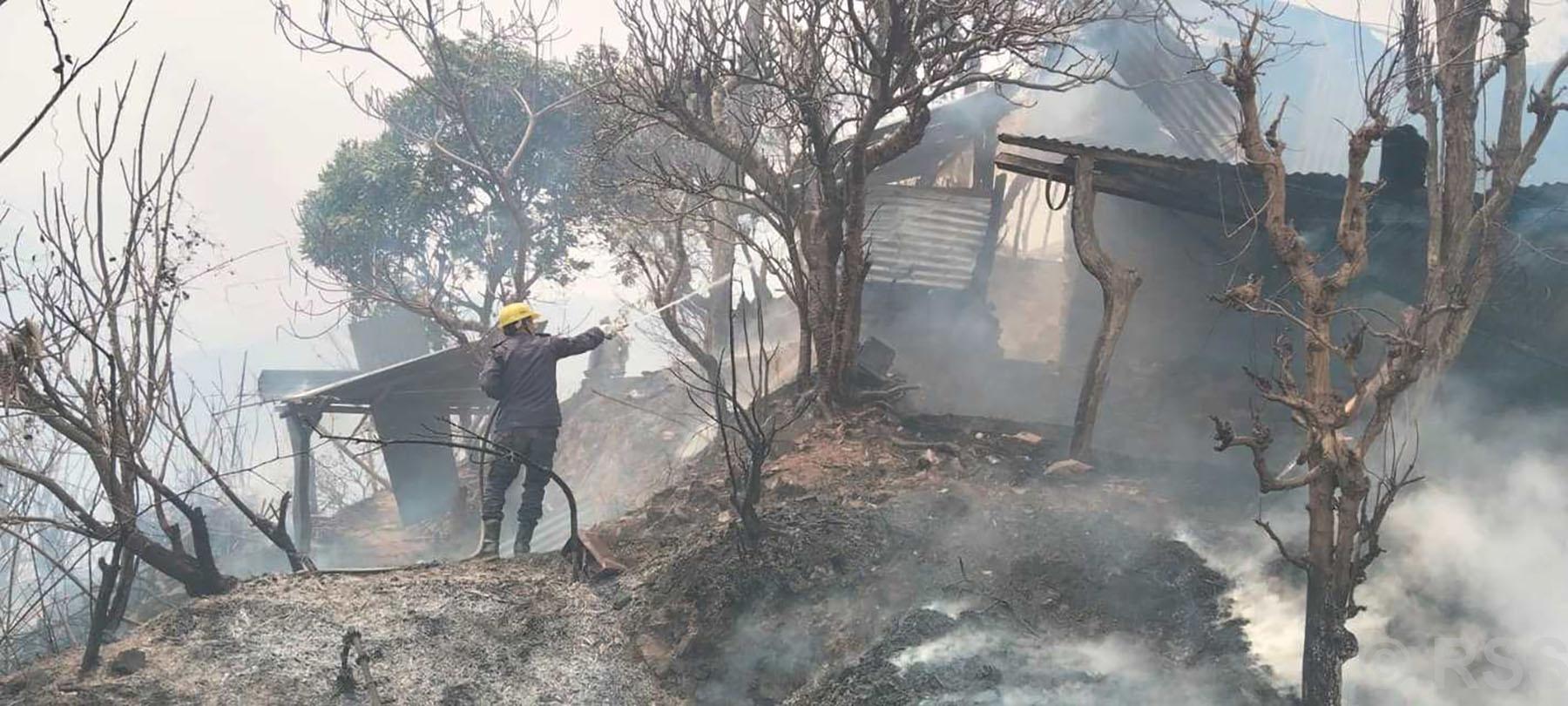 हलेसीमा आगोलागी हुँदा सवा सात करोड क्षति, अग्नीपीडितलाई २२ लाख राहत सहयोग