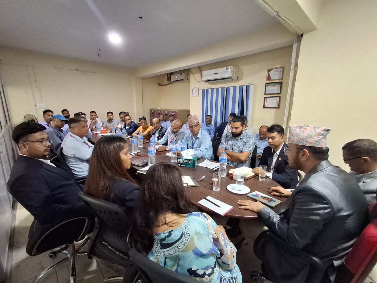 बीमाप्रतिको विश्वसनीयता बढ्ने गरी जिम्मेवारीपूर्वक काम गर्न प्राधिकरणका अध्यक्ष ओझाको निर्देशन