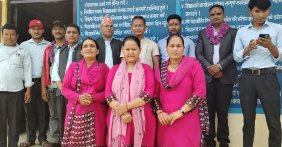 प्रोटेक्टिभ माइक्रो इन्स्योरेन्सद्वारा ग्वासी विद्यालयकालाई झोला वितरण