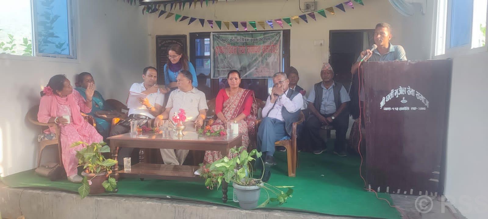रासायनिक विषादीको विकल्प सिकाउँदै कृषि ज्ञान केन्द्र