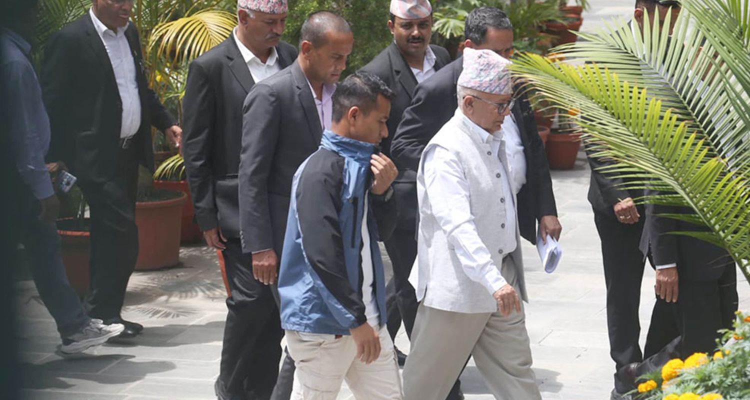 माधव नेपाल विशेष अदालतमा उपस्थित