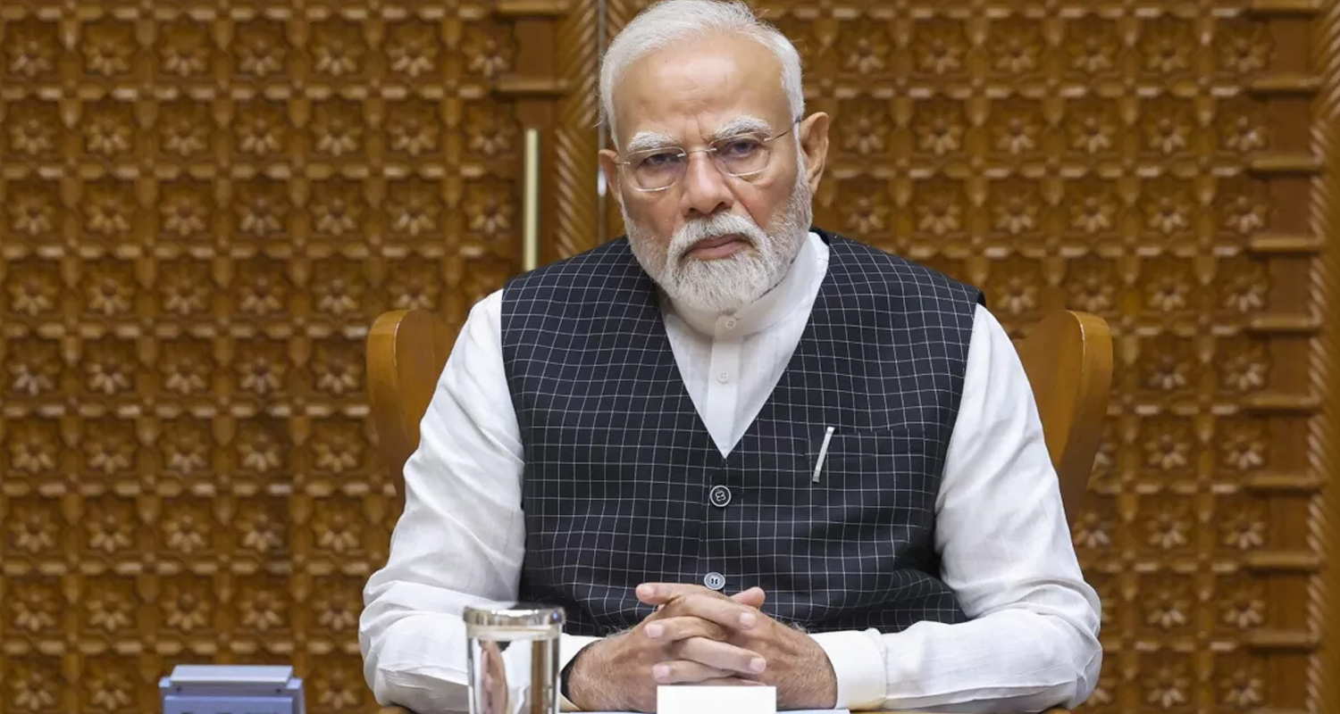 विमान दुर्घटनाले स्तब्ध छु : नरेन्द्र मोदी
