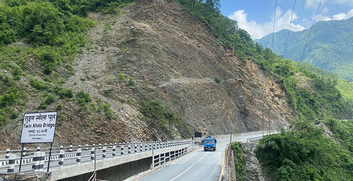 मुग्लिन–नारायणगढ सडक दुई घण्टा बन्द