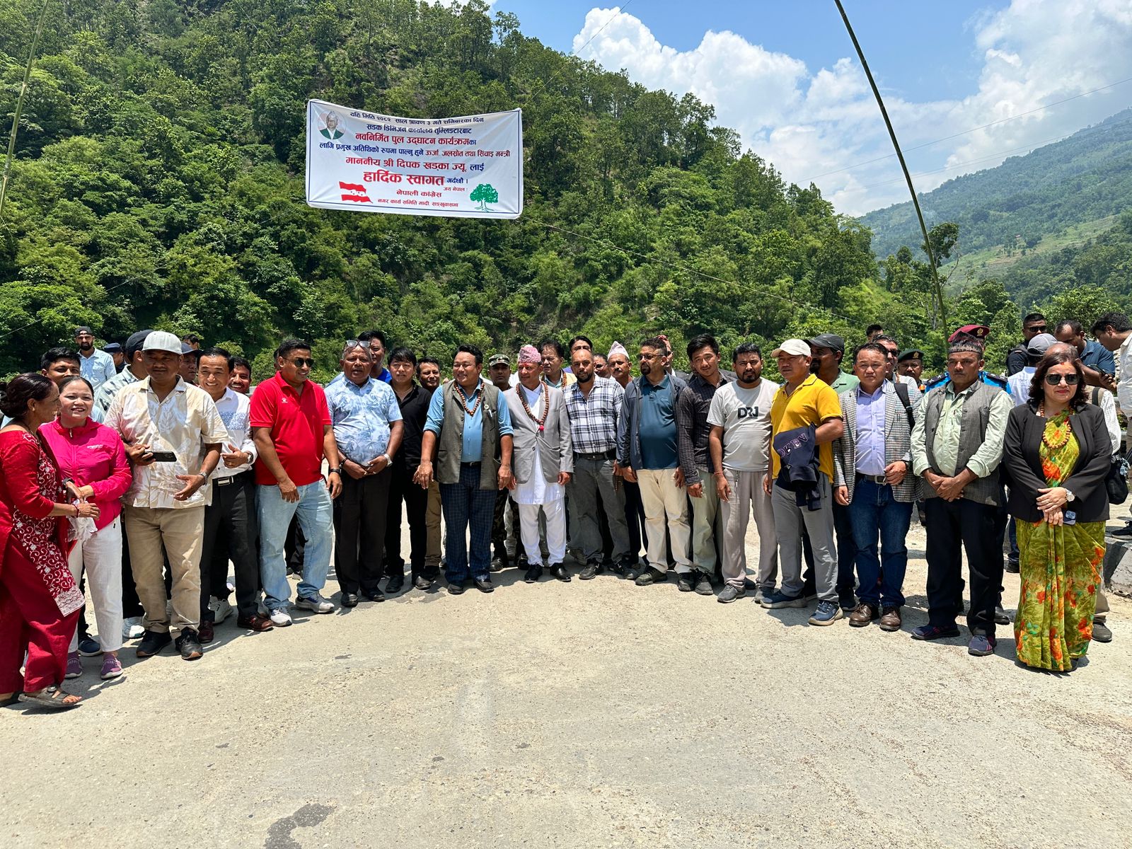 संखुवासभा चक्रपथ अन्तर्गत दुई पुल सञ्चालनमा, बोलेको काम गरेरै देखाउँछुः मन्त्री खड्का