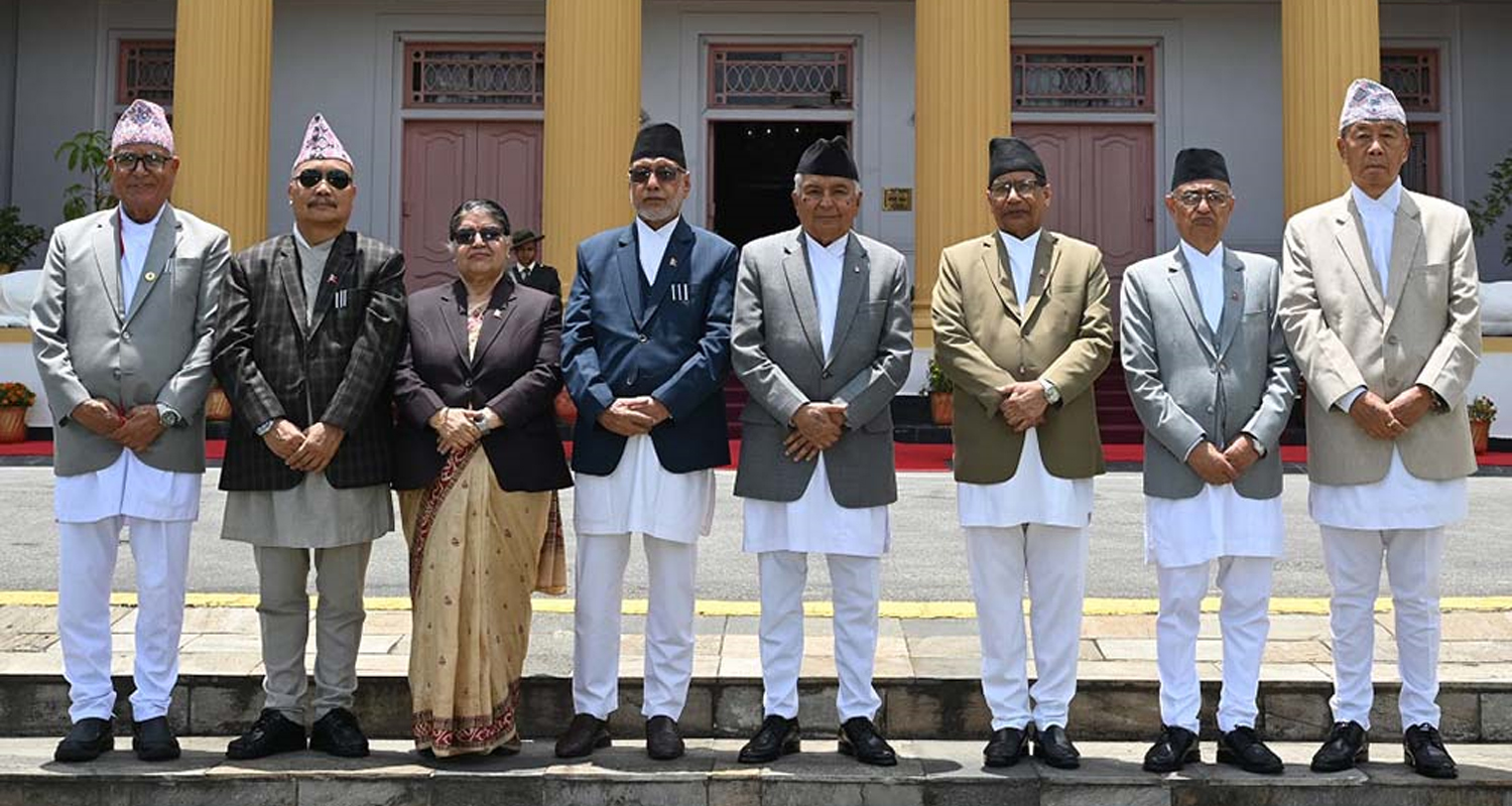 राष्ट्रपति पौडेल र सात प्रदेशका प्रमुखहरूबीच भेट