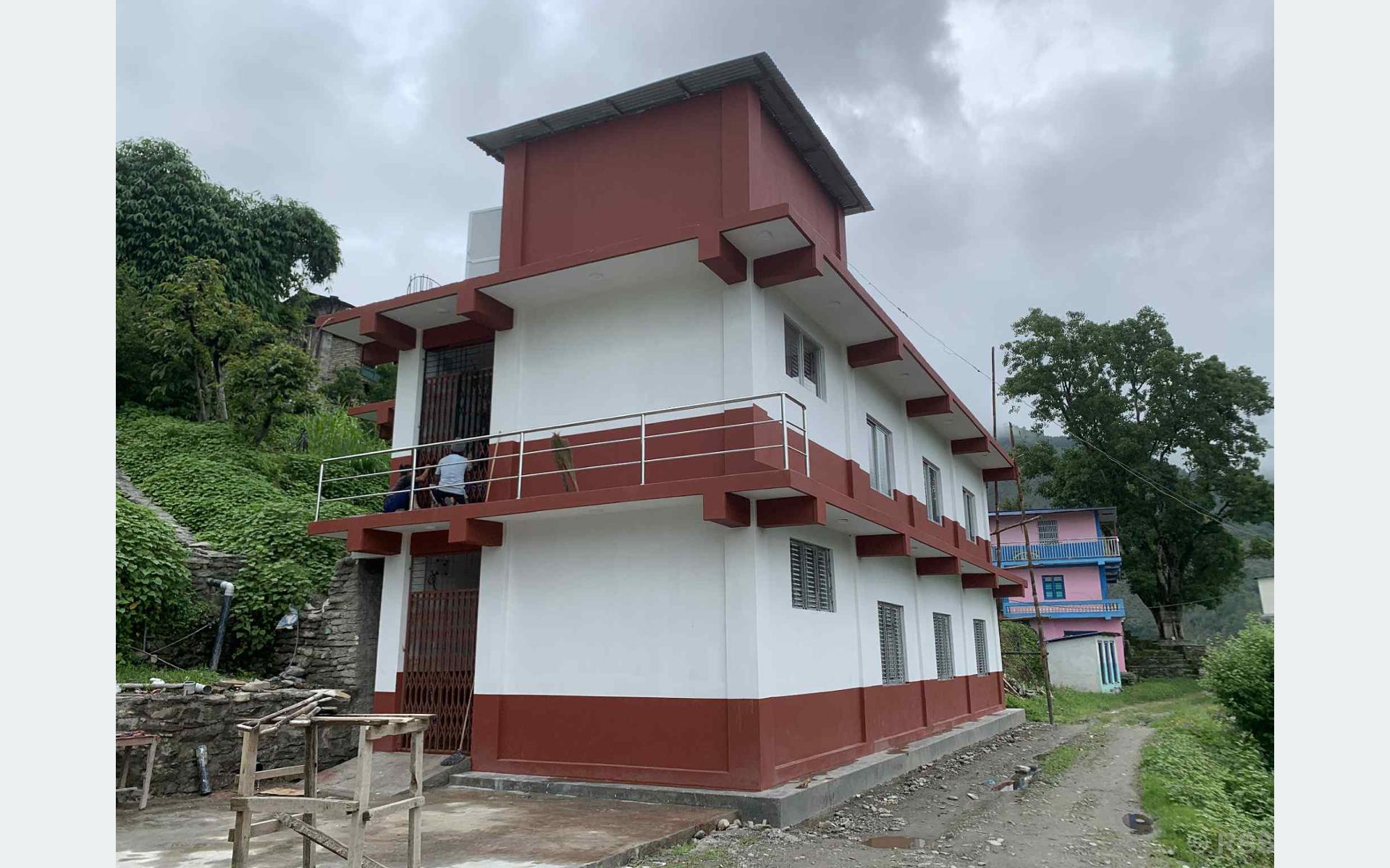 एक करोड लागतमा बन्यो वडा कार्यालय भवन