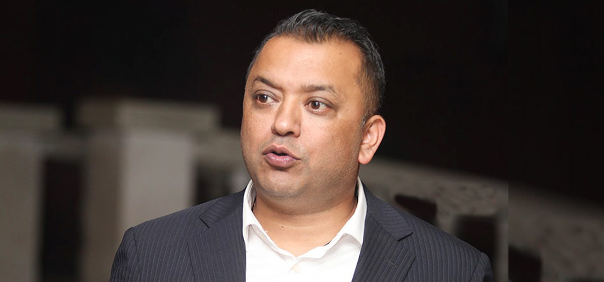 महामन्त्री र सहमहामन्त्रीको प्रस्तावमाथि छलफल जारी