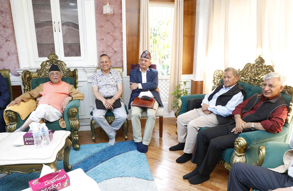 एमालेको सचिवालय बैठक शुरु (फोटो फिचर)