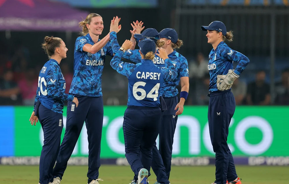 भारतलाई हराउदै इङल्याण्ड महिला क्रिकेट विश्वकपको सेमिफाइनलमा