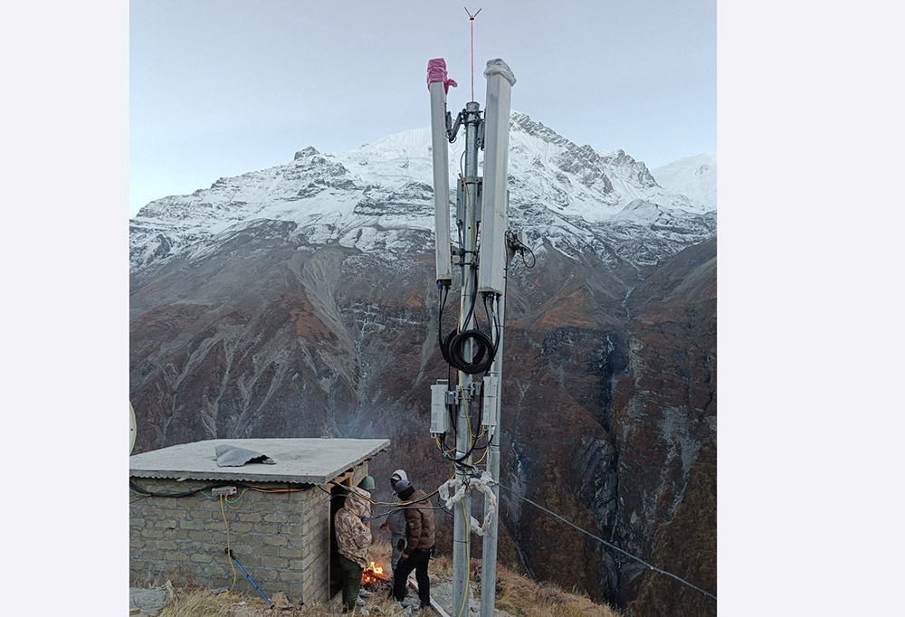 तिलिचो बेस क्याम्पमामा टेलिकमको फोरजी मोबाइल सेवा सञ्चालन