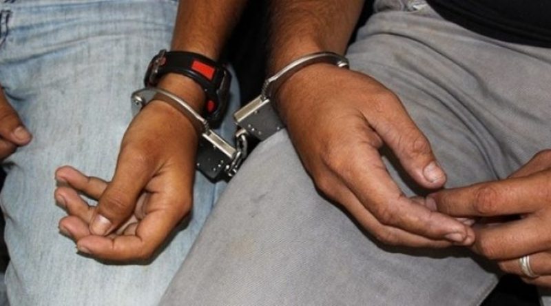 प्रहरीबाट लुटिएको तीन थान गोलीसहित कोटेश्वरबाट दुई  जना पक्राउ प्रहरीबाट लुटिएको तीन थान गोलीसहित कोटेश्वरबाट दुई  जना पक्राउ