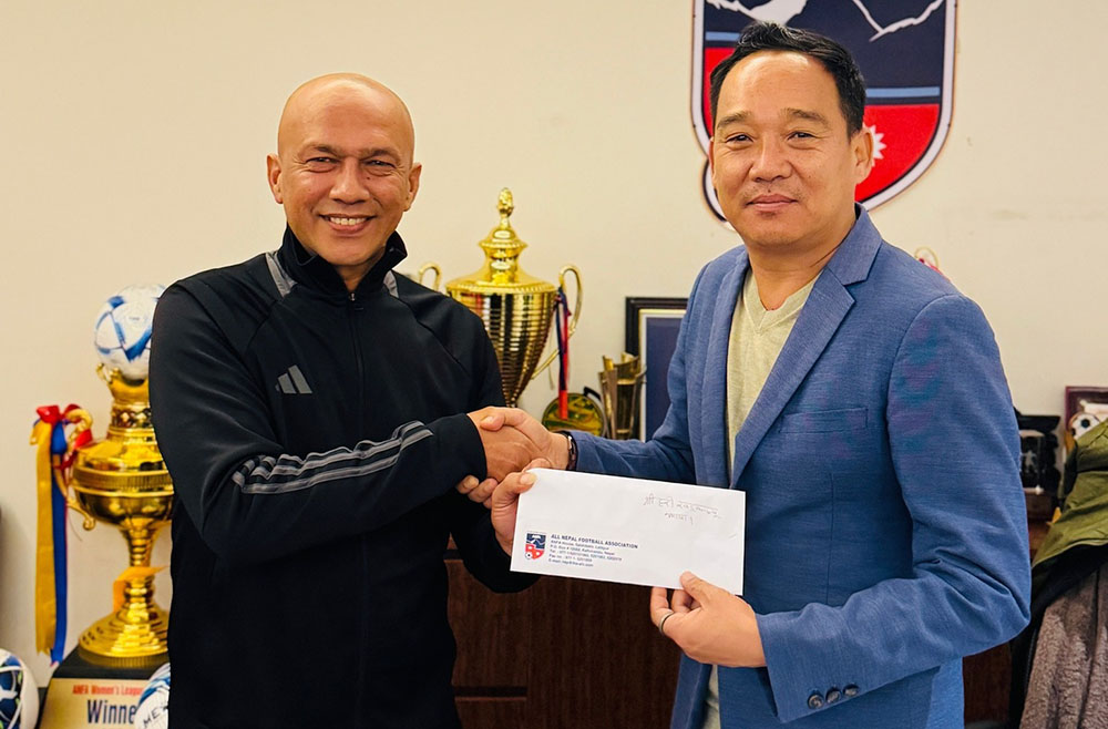 राष्ट्रिय फुटबल टिमको मुख्य प्रशिक्षकमा खड्का नियुक्त राष्ट्रिय फुटबल टिमको मुख्य प्रशिक्षकमा खड्का नियुक्त