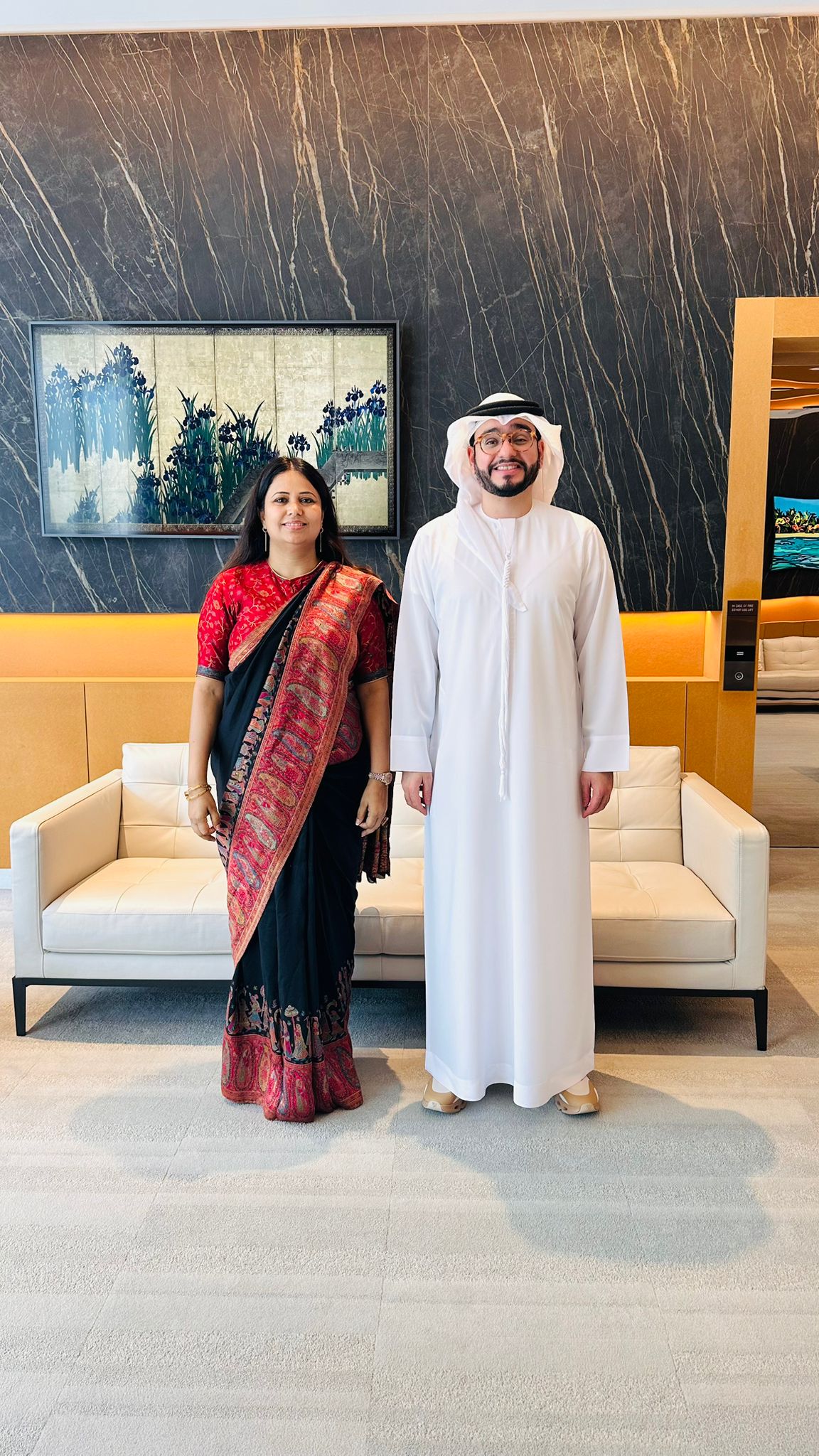 आईआरजीडीडीकी अध्यक्ष डा. पराजुलीले भेटिन् एजीडीएका उपमहानिर्देशक डा.धाहेरीलाई