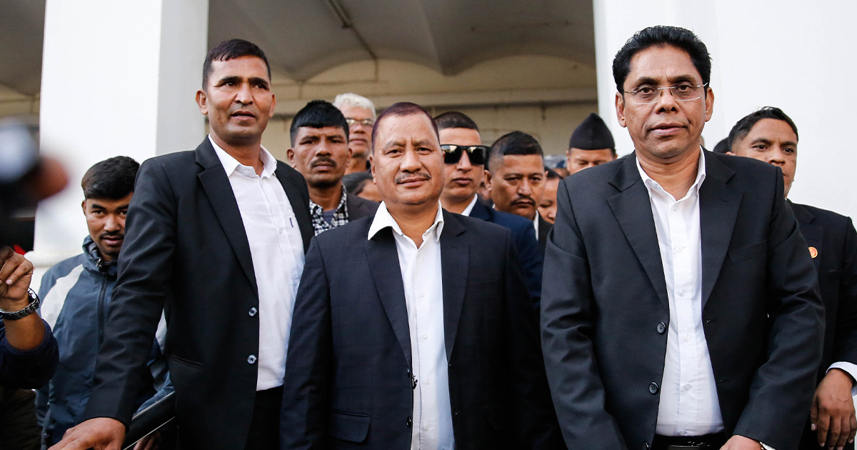 आयोग पुगेर विप्लव नेकपाले गर्‍यो सनाखत