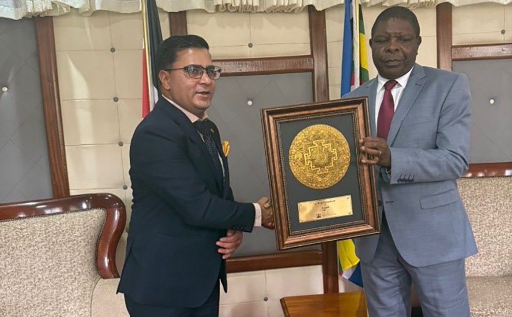 वाणिज्यदूत चन्द्र टण्डन केन्या संसदबाट सम्मानित