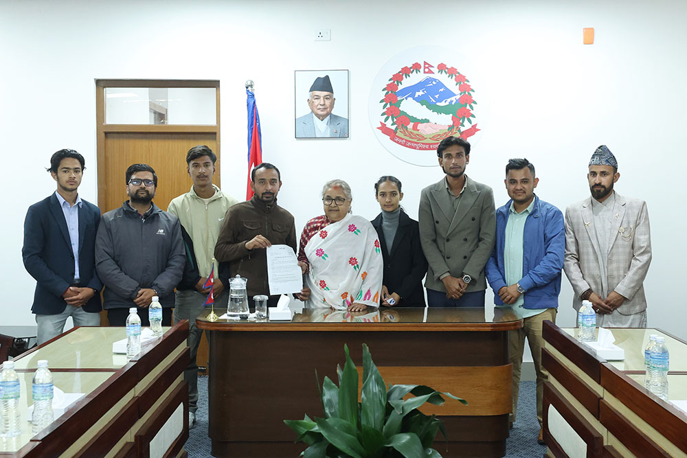 प्रधानमन्त्री कार्कीको जेनजी, सहिद परिवार र घाइतेका तीन समूहसँग छलफल