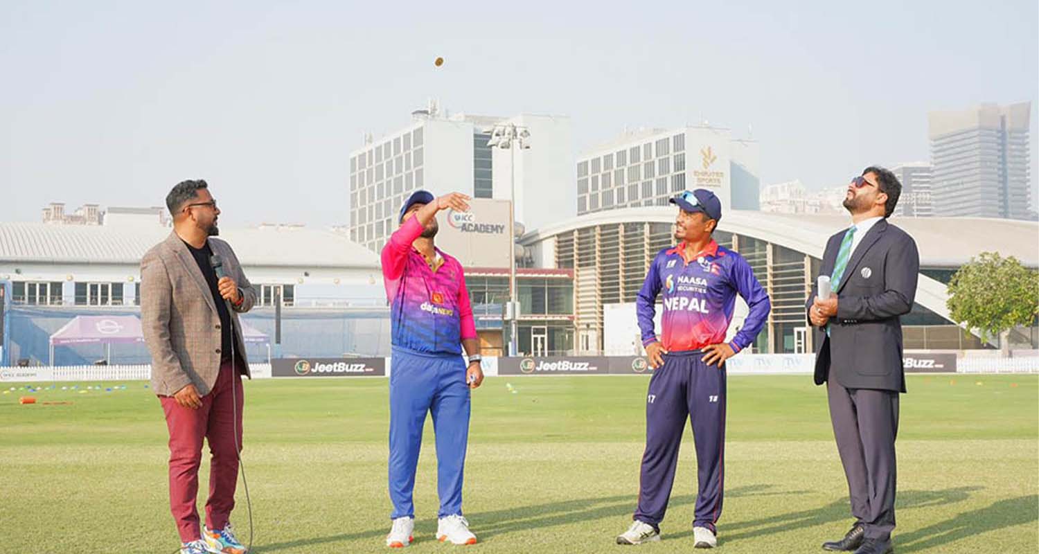 यूएईविरुद्ध टस हारेर ब्याटिङ गर्दै नेपाल