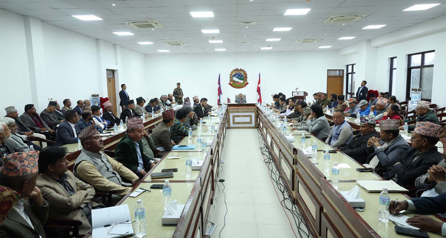 प्रधानमन्त्रीले बोलाएको बैठकमा को–को भए उपस्थित ?