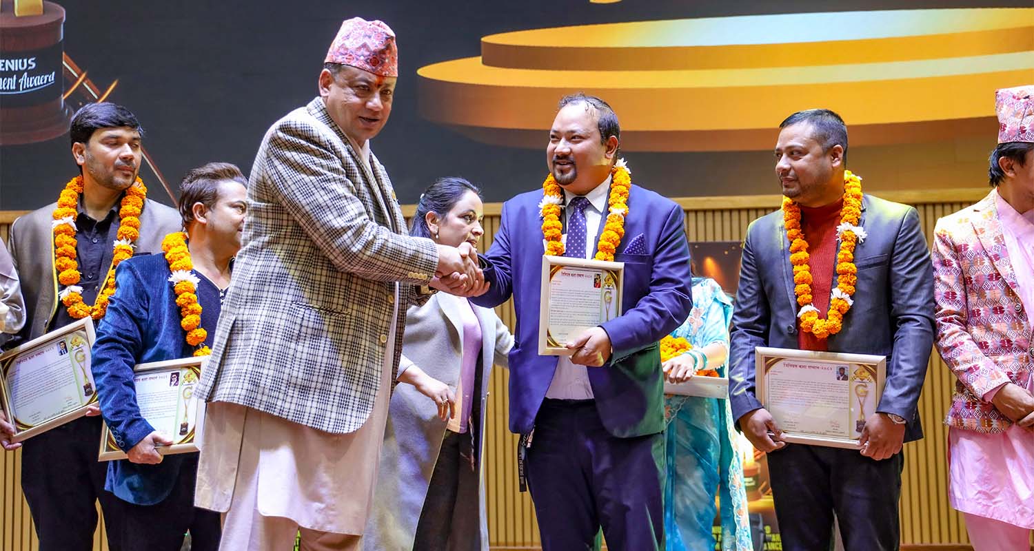 अटो क्षेत्रमा समर्पित श्रेष्ठ सम्मानित