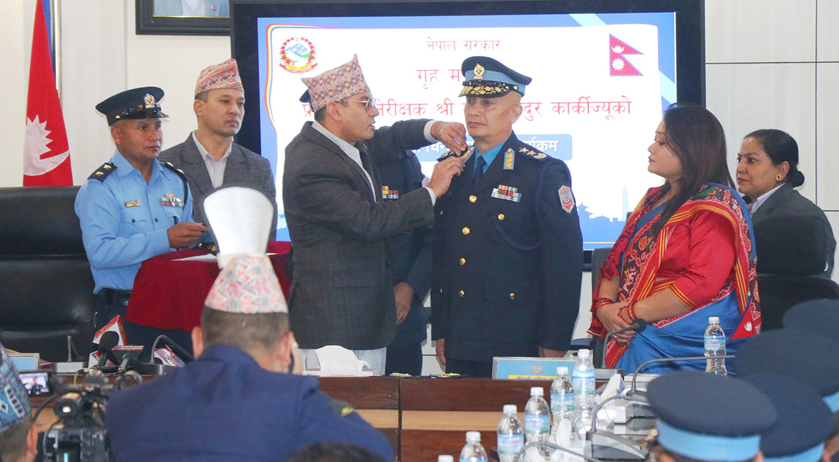 नवनियुक्त आईजीपी कार्कीले लगाए दर्ज्यानी चिह्न