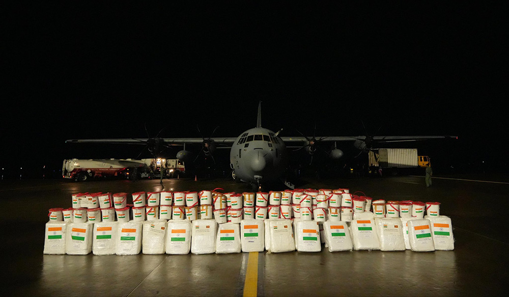 भारतले श्रीलंकामा पठायो १२ टन राहत सामाग्री