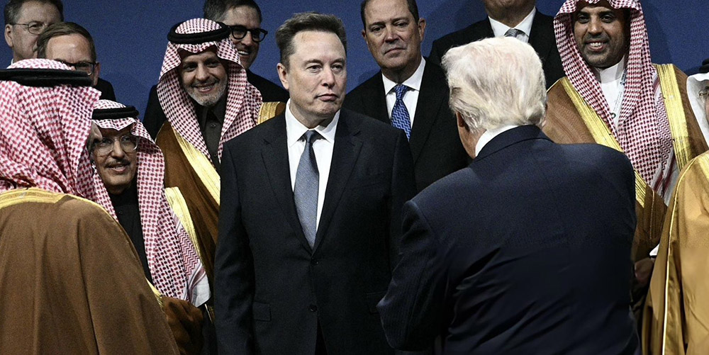 अन्तत: ट्रम्प क्याम्पमा फर्किए मस्क