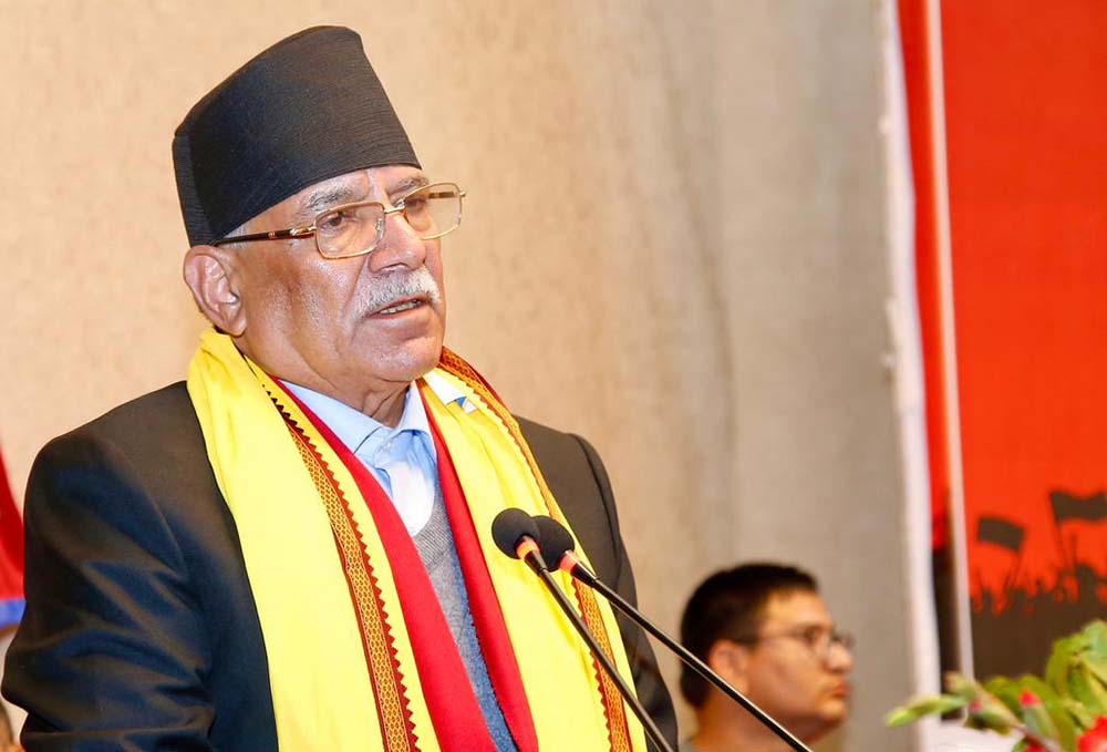 हाम्रो ध्यान एमाले तिर छ : प्रचण्ड