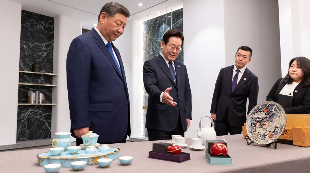 सी चिनफिङले दिएको उपहारको फोनमा कोरियाली राष्ट्रपतिले भाइरस जाँच्न आदेश दिएपछि…