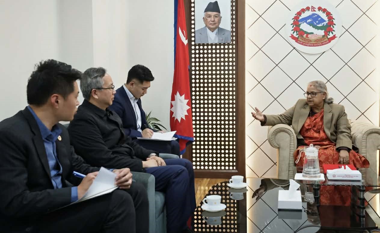 प्रधानमन्त्रीसँग चिनियाँ राजदूतको बिदाई भेट