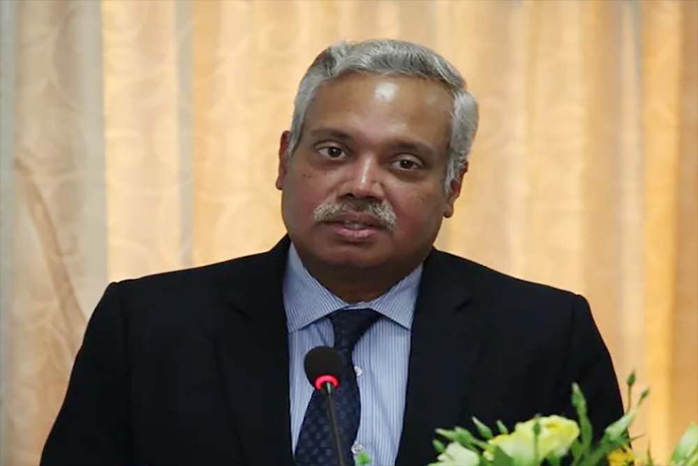 भारतीय राजदूत अचेत