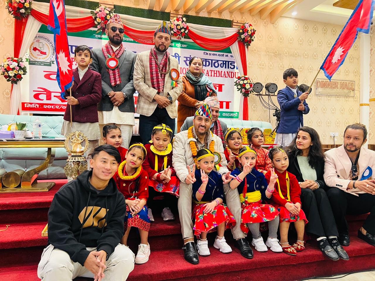 मोबाइल व्यवसायले आर्थिक रुपमा देशलाई चलायमान बनाएको छः सञ्चारमन्त्री खरेल