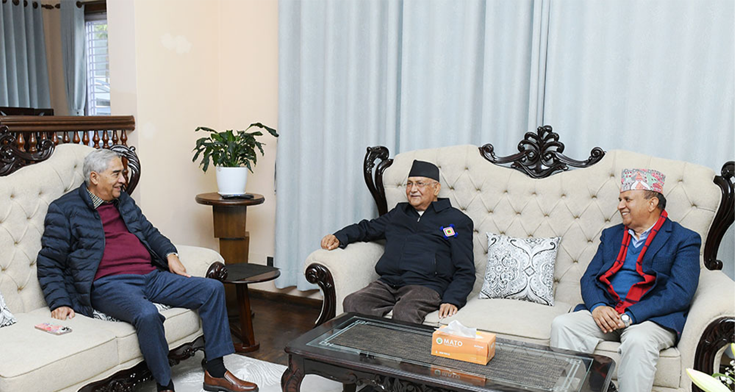 देउवा भेट्न महाराजगञ्ज पुगे ओली